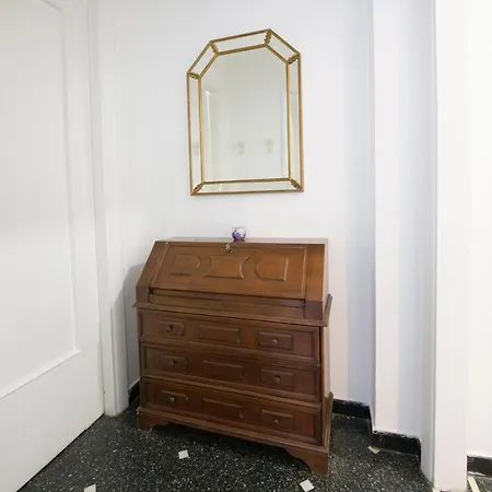 Apartment 192 - Casa Dinghy, - Dieci Minuti A Piedi Dall'ospedale Gaslini Genua